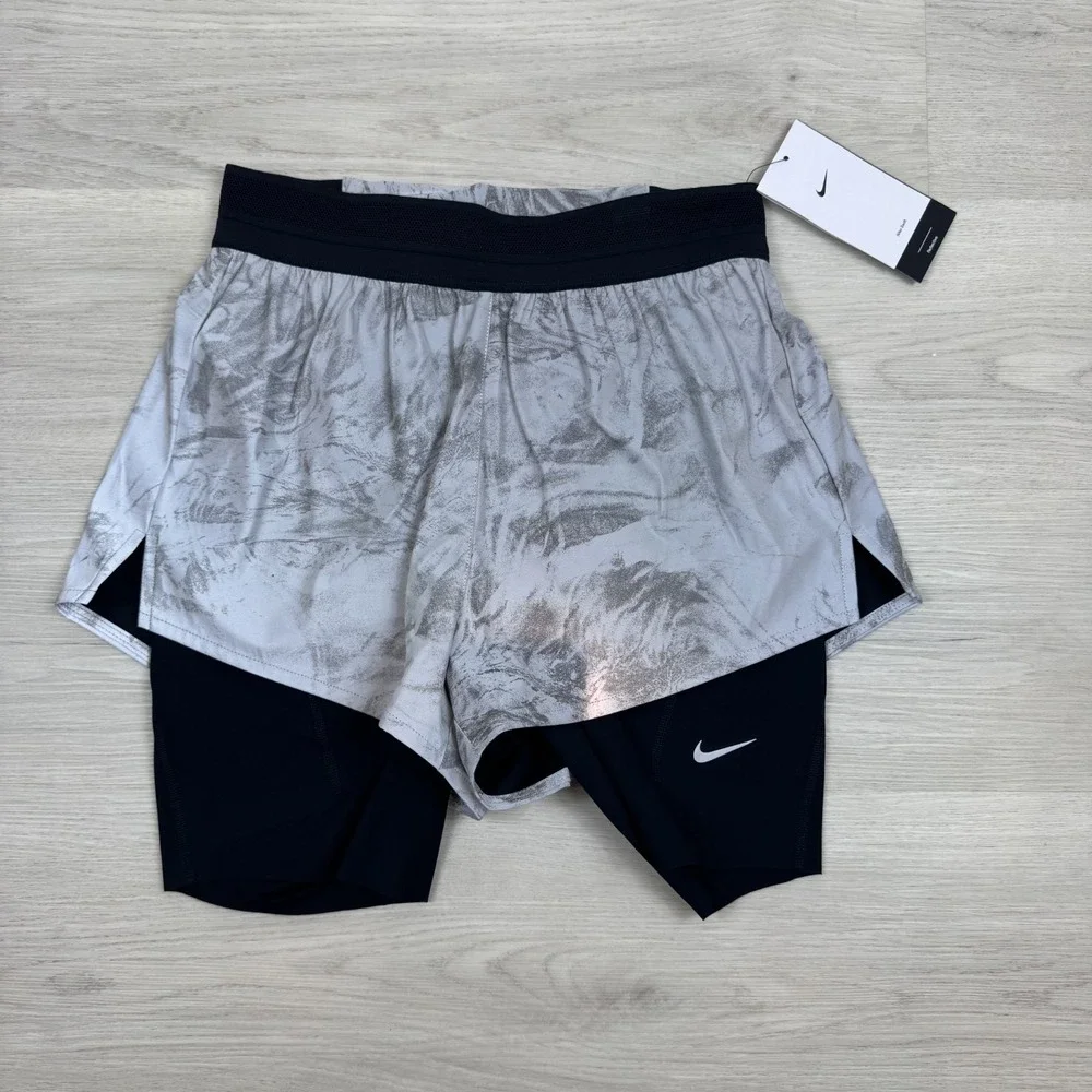 Nike Swift Mid Rise 2-in-1 Reflective Running Shorts Womens Small HV2916 036
